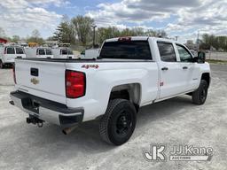 (Hawk Point, MO) 2019 Chevrolet Silverado 2500HD 4x4 Crew-Cab Pickup Truck Runs & Moves