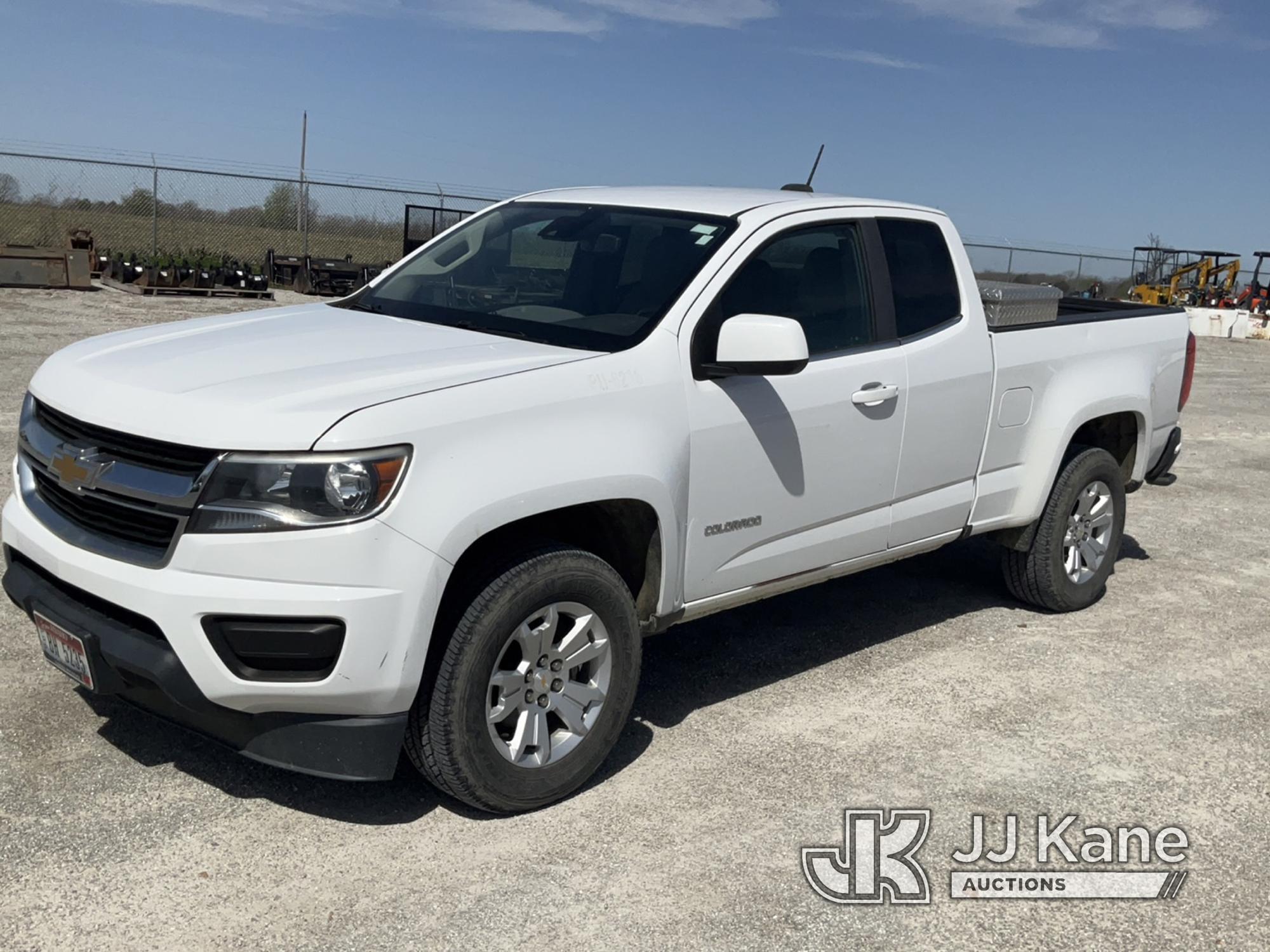 (Hawk Point, MO) 2017 Chevrolet Colorado Extended-Cab Pickup Truck Runs & Moves) (Jump To Start
