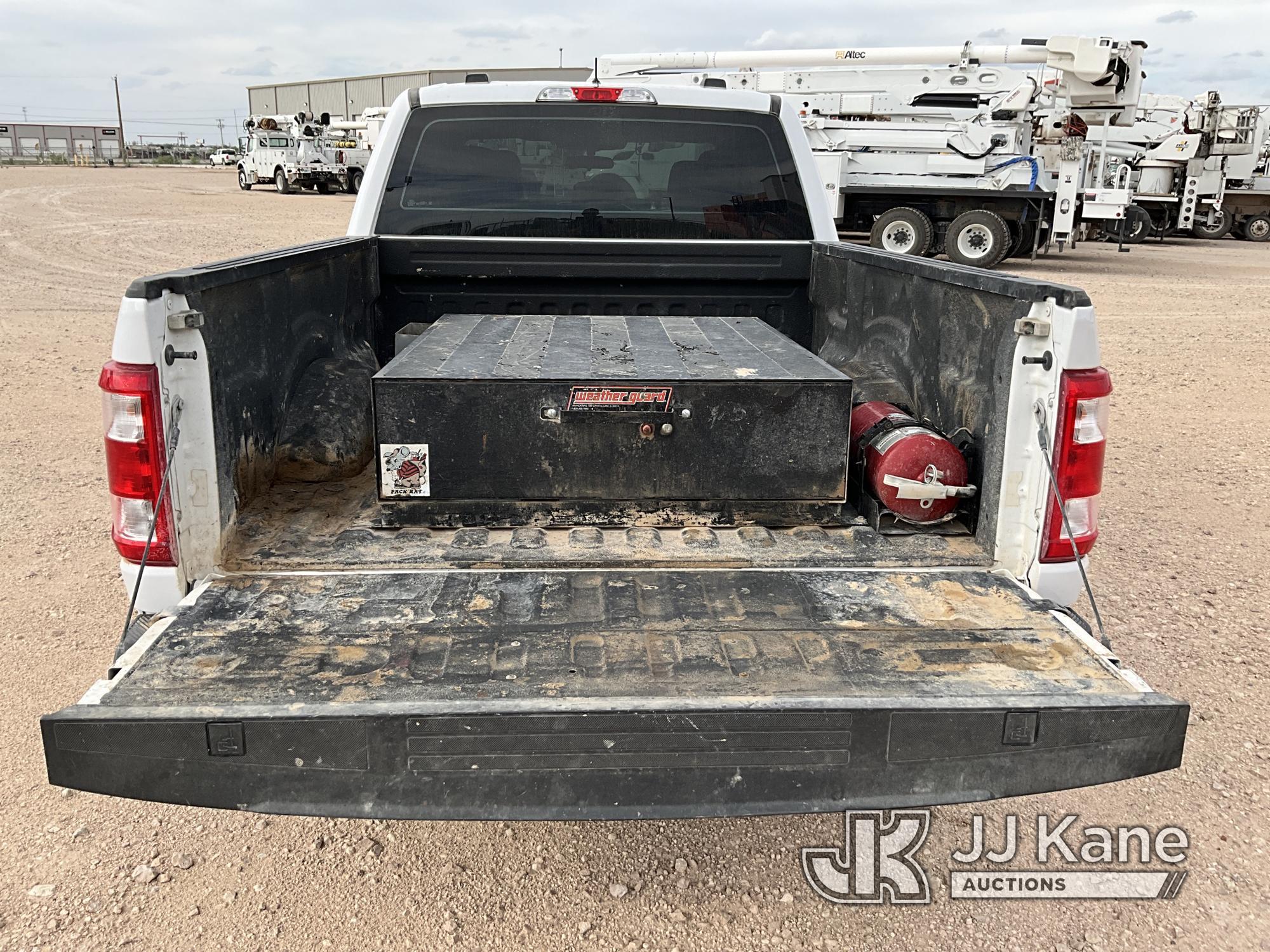 (Odessa, TX) 2021 Ford F150 4x4 Extended-Cab Pickup Truck Runs & Moves) (Hail & Paint Damage