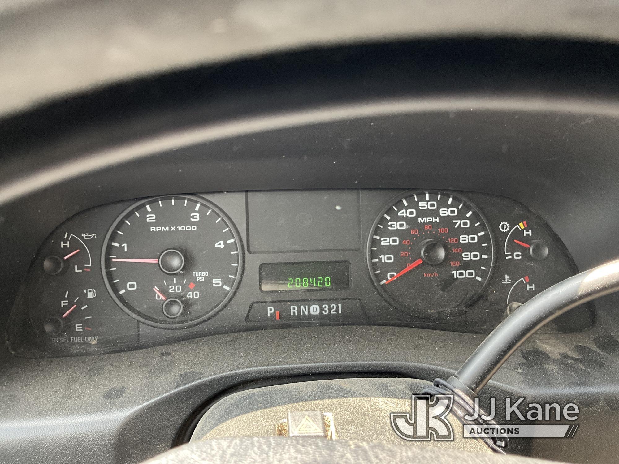 (San Antonio, TX) 2006 Ford F250 4x4 Extended-Cab Pickup Truck Runs & Moves) (Jump To Start