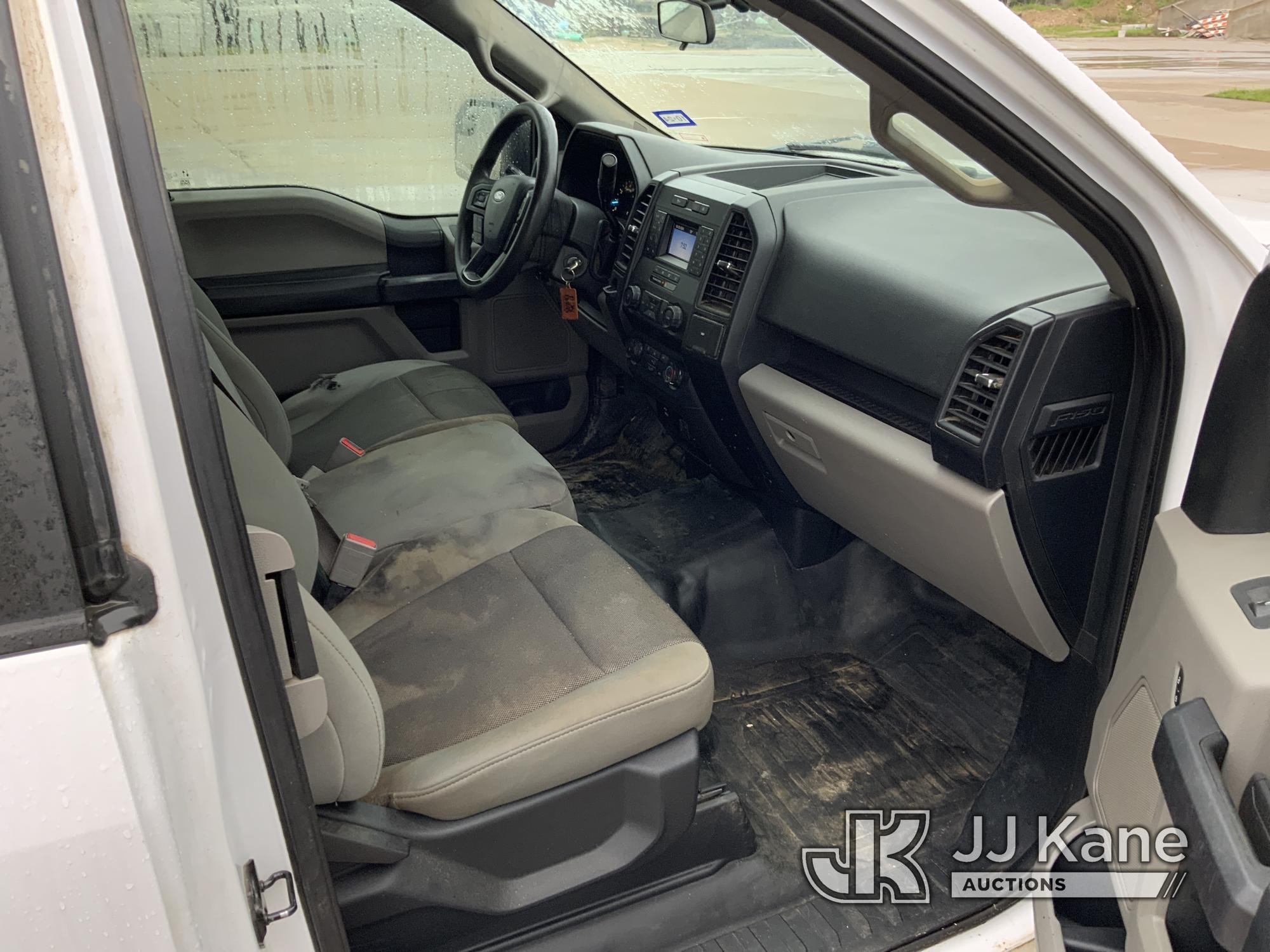 (Midlothian, TX) 2019 Ford F150 Extended-Cab Pickup Truck Runs. Moves) (Body Damage. Check Engine Li