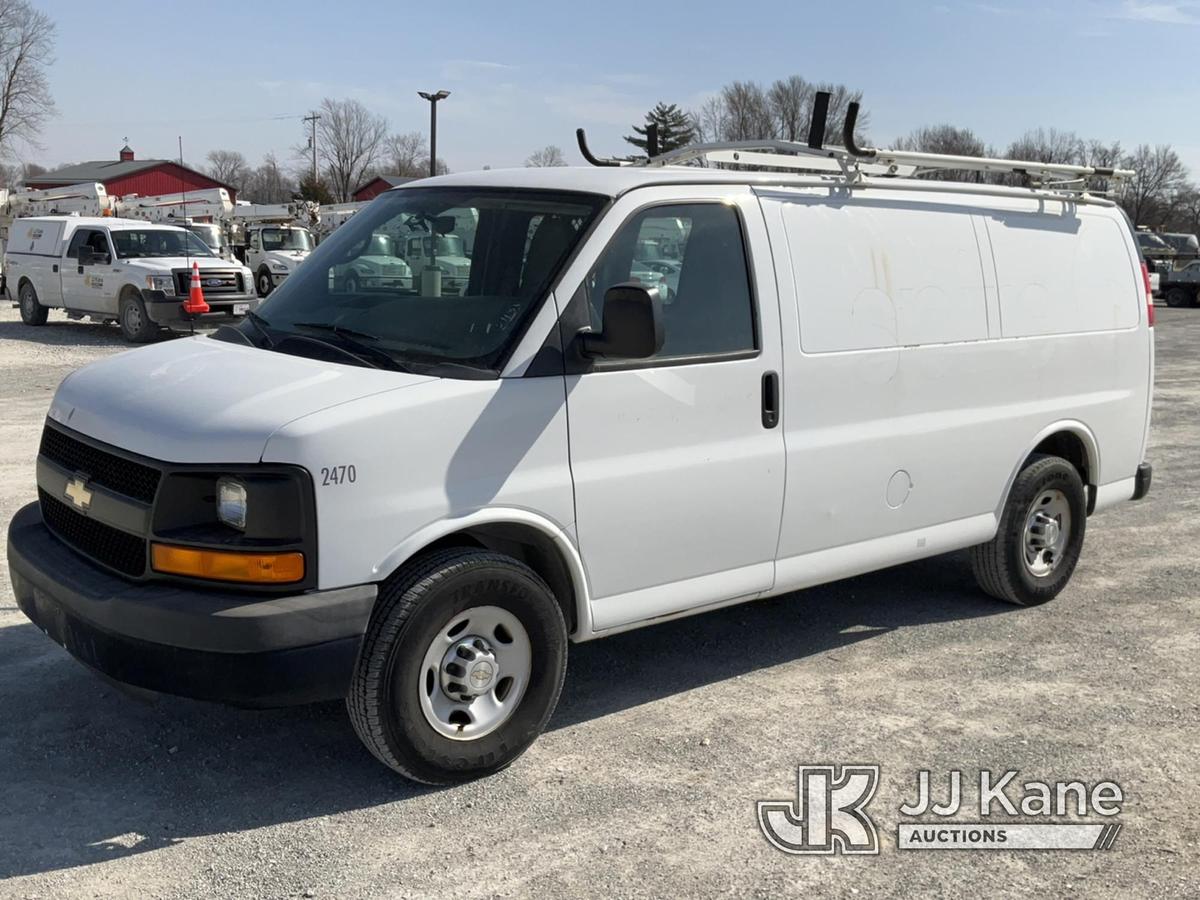 (Hawk Point, MO) 2012 Chevrolet Express G2500 Cargo Van Runs & Moves) (Paint damage)