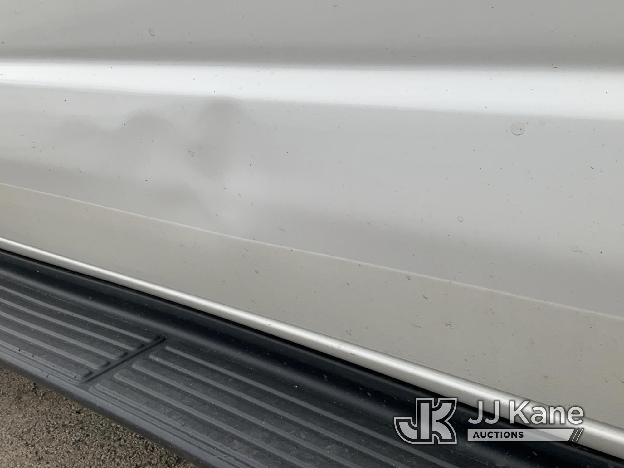 (South Beloit, IL) 2014 Ford E250 Cargo Van Runs & Moves) (Windshield Cracked, Body Damage, Rust Dam