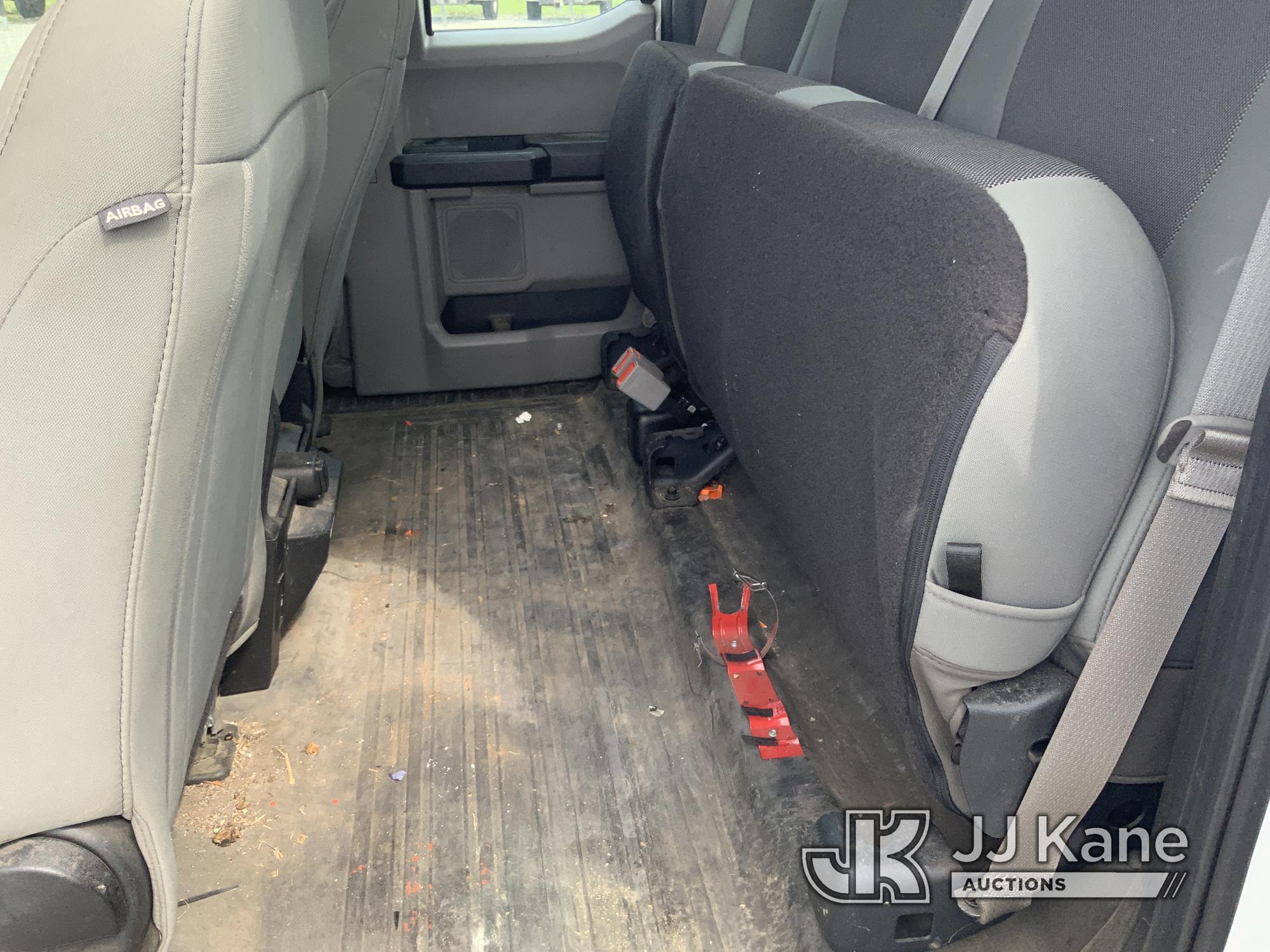 (Hawk Point, MO) 2019 Ford F150 Extended-Cab Pickup Truck Runs Rough & Moves) (Check Engine Light On