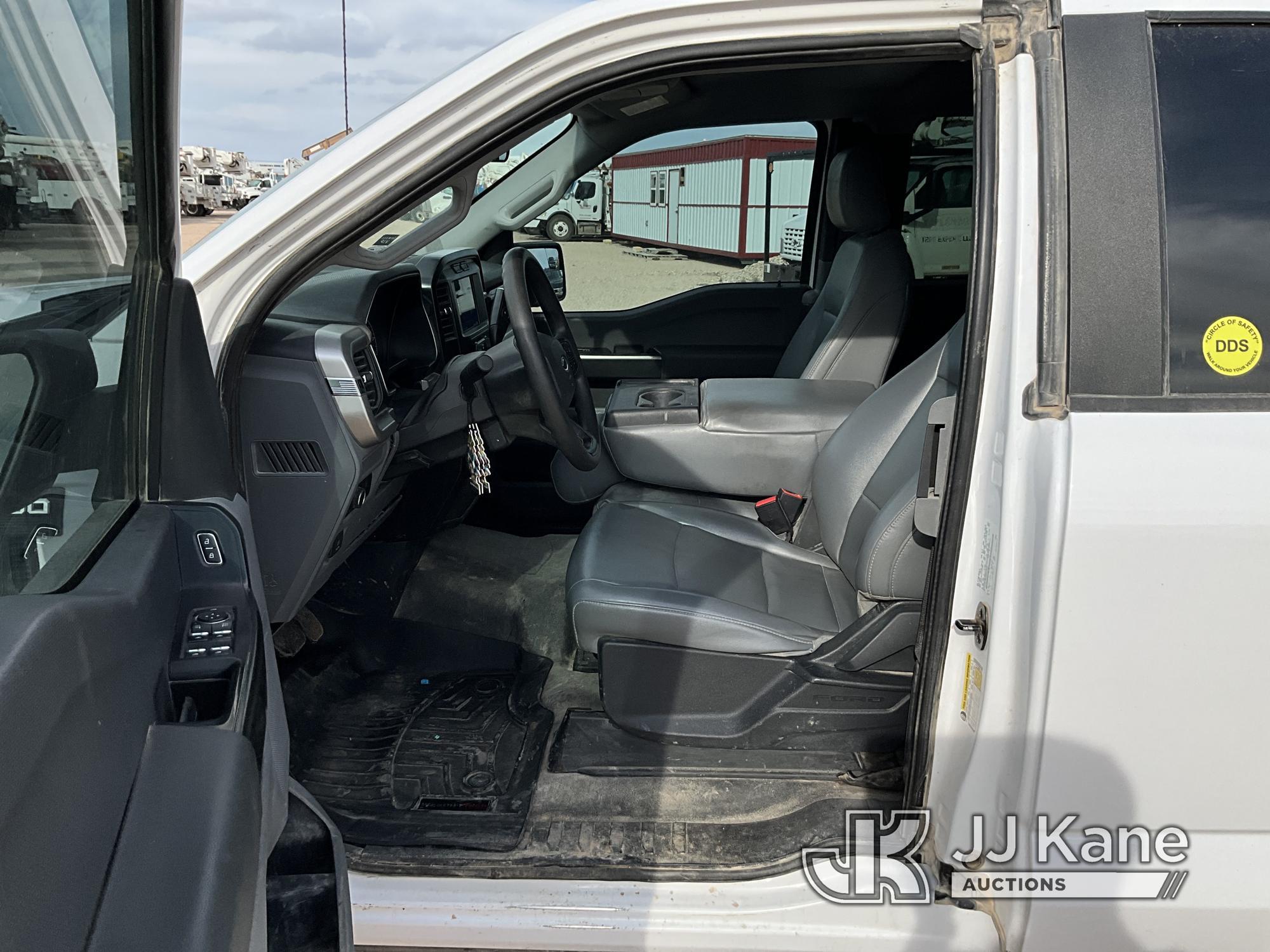(Odessa, TX) 2021 Ford F150 4x4 Extended-Cab Pickup Truck Runs & Moves) (Cracked Windshield