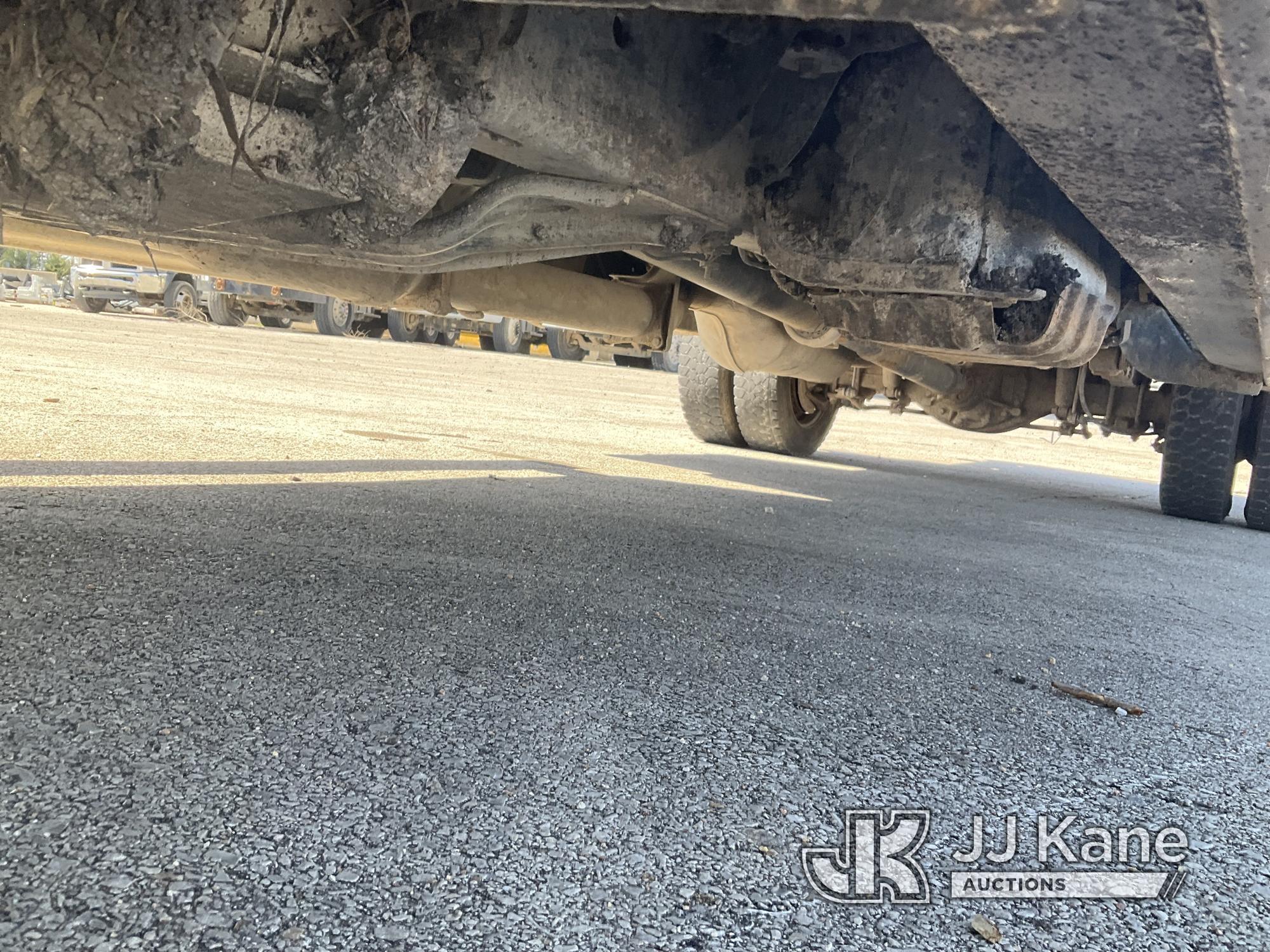 (Kansas City, MO) 2014 RAM 5500 4x4 Crew-Cab Flatbed Truck Runs & Moves) (Sluggish When Taking Off,