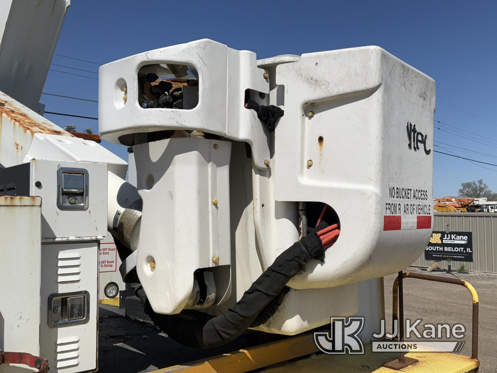 (South Beloit, IL) Altec TA40, Articulating & Telescopic Bucket Truck mounted on 2013 International