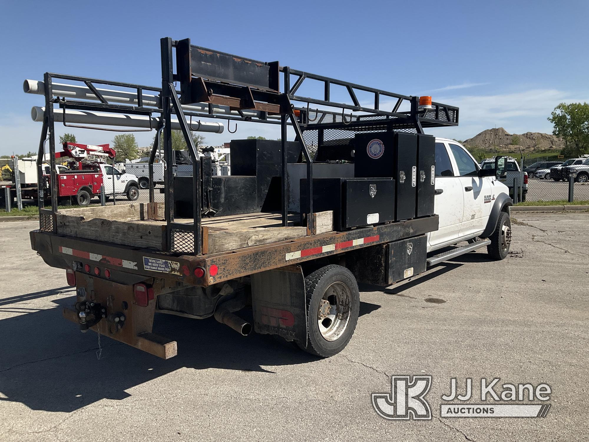 (Kansas City, MO) 2014 RAM 5500 4x4 Crew-Cab Flatbed Truck Runs & Moves) (Sluggish When Taking Off,