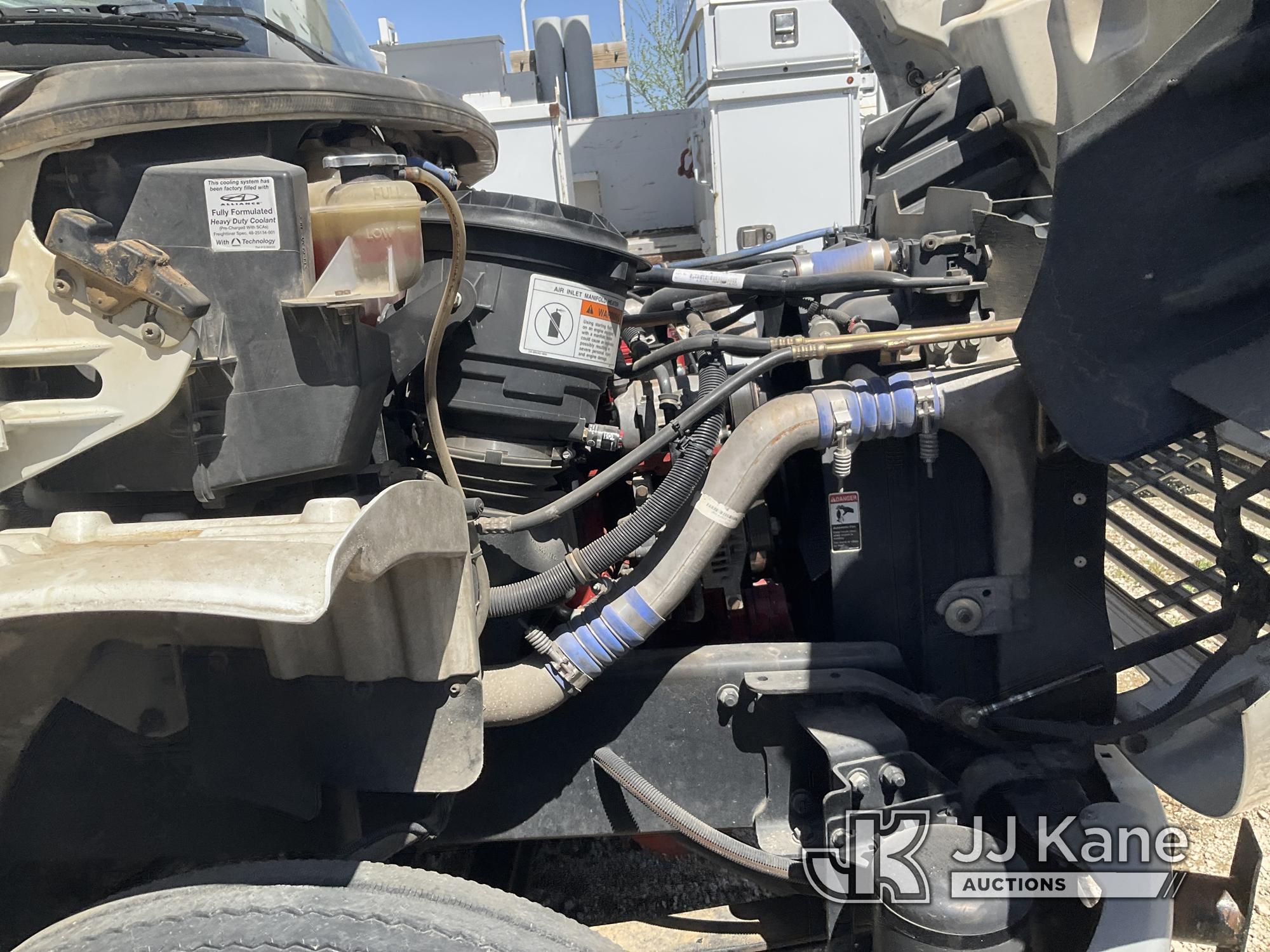 (Kansas City, MO) 2010 Freightliner M2 106 Utility Truck Runs) (Jump to Start, Transmission Not Shif