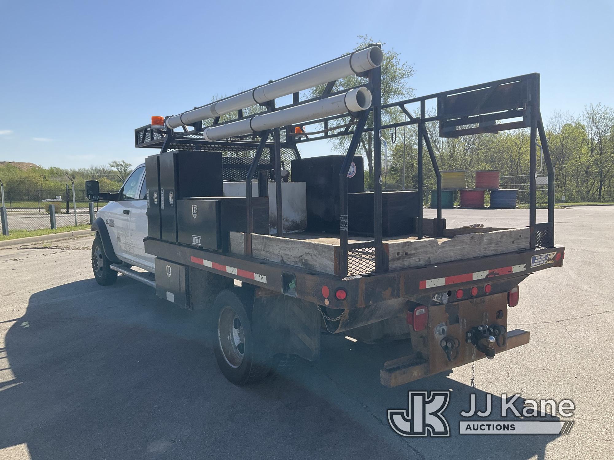 (Kansas City, MO) 2014 RAM 5500 4x4 Crew-Cab Flatbed Truck Runs & Moves) (Sluggish When Taking Off,