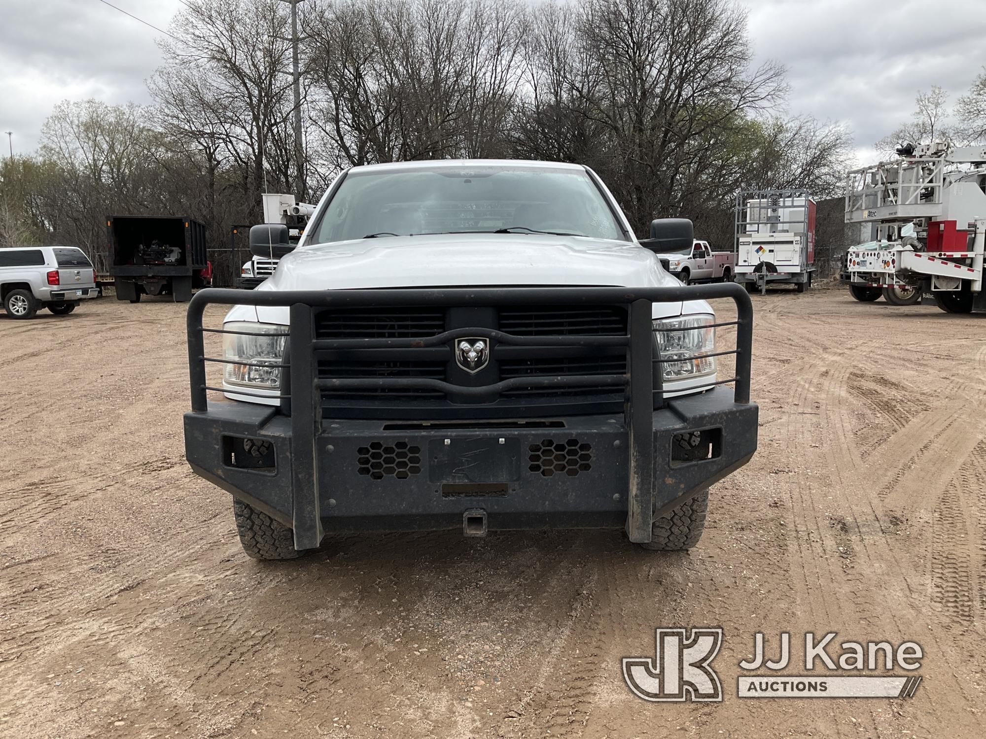 (Shakopee, MN) 2012 RAM 2500 4x4 Crew-Cab Service Truck Runs & Moves) (TPMS Light on, Left/Right Rea