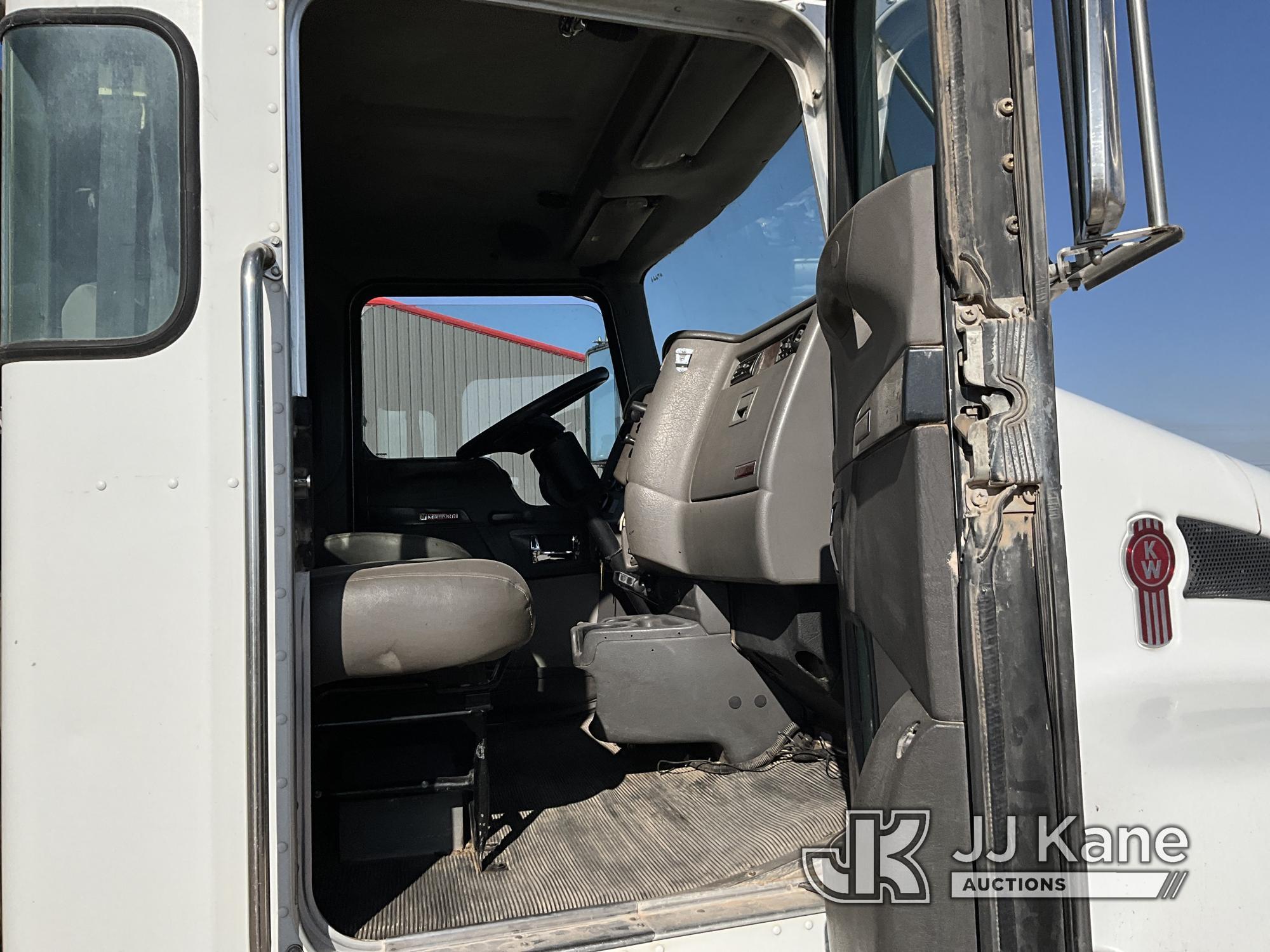 (Midland, TX) Terex/Telelect XL4045, Digger Derrick rear mounted on 2009 Kenworth T300 4x4 Flatbed/U