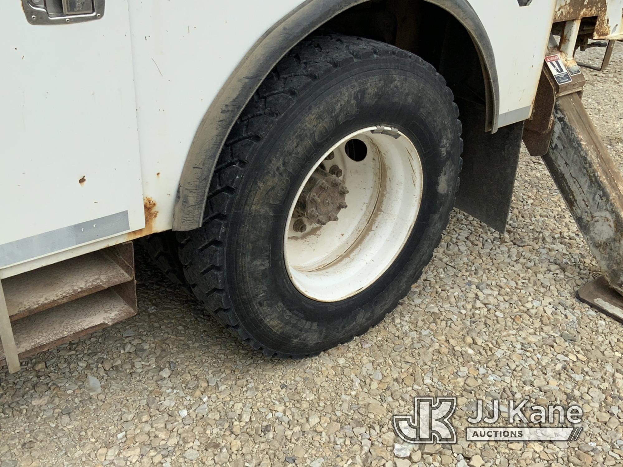 (Tipton, MO) Altec DM47-TR, Digger Derrick rear mounted on 2008 International 4300 Utility Truck Run