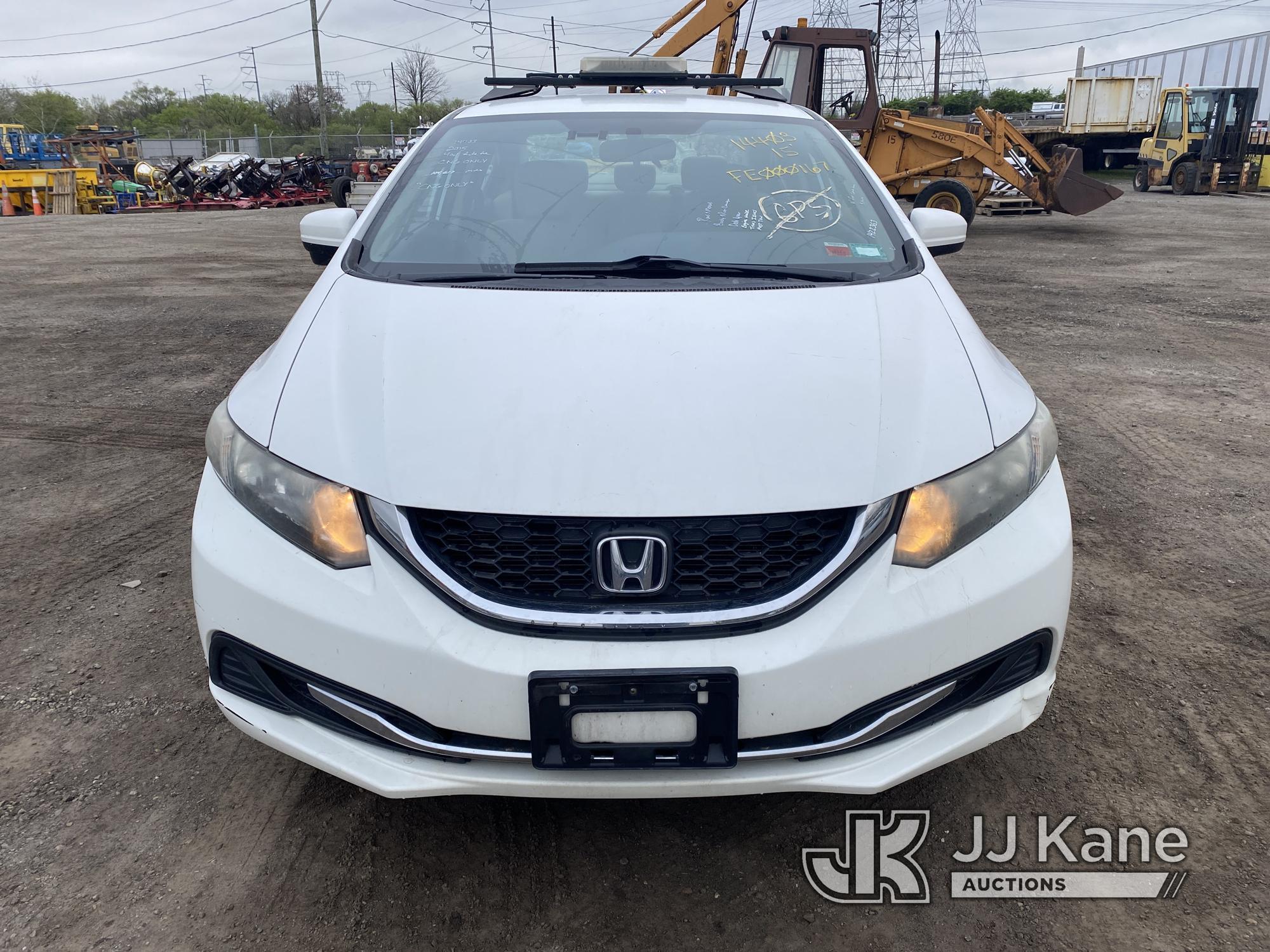 (Plymouth Meeting, PA) 2015 Honda Civic 4-Door Sedan CNG Only) (Runs & Moves, Body & Rust Damage, Da