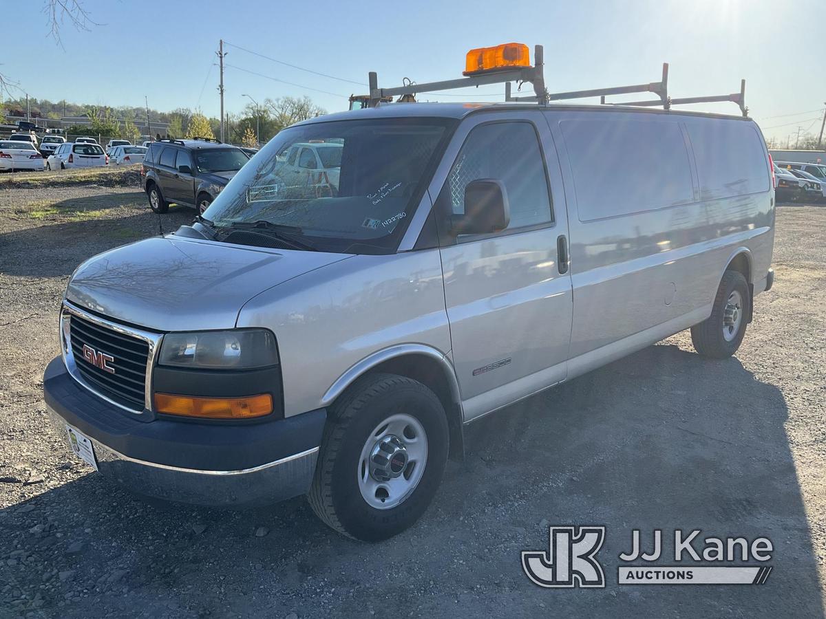 (Plymouth Meeting, PA) 2005 GMC Savana G3500 Cargo Van Runs & Moves, Body & Rust Damage