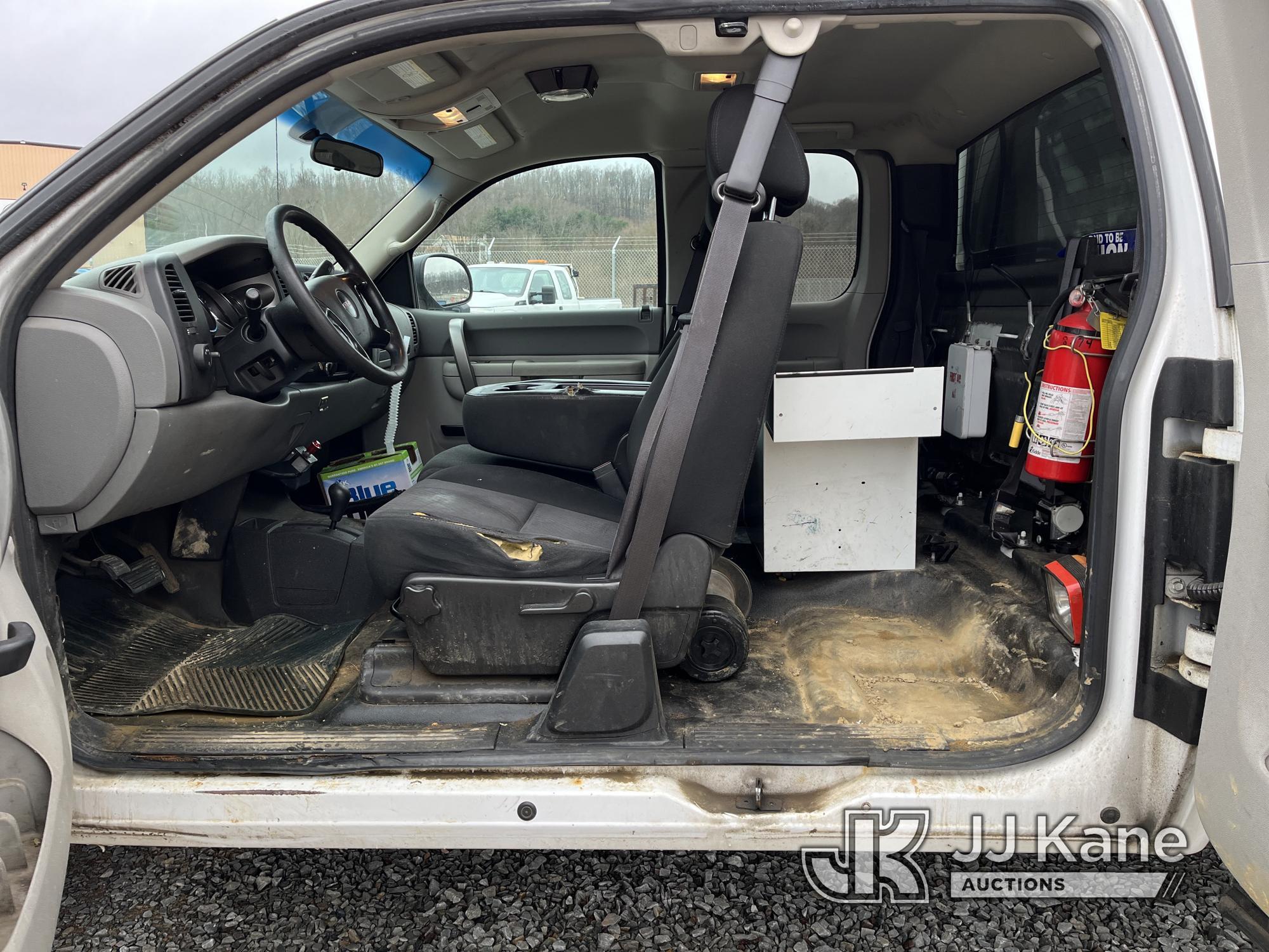 (Smock, PA) 2012 GMC Sierra 2500HD 4x4 Extended-Cab Pickup Truck Title Delay) (Runs & Moves, Jump To