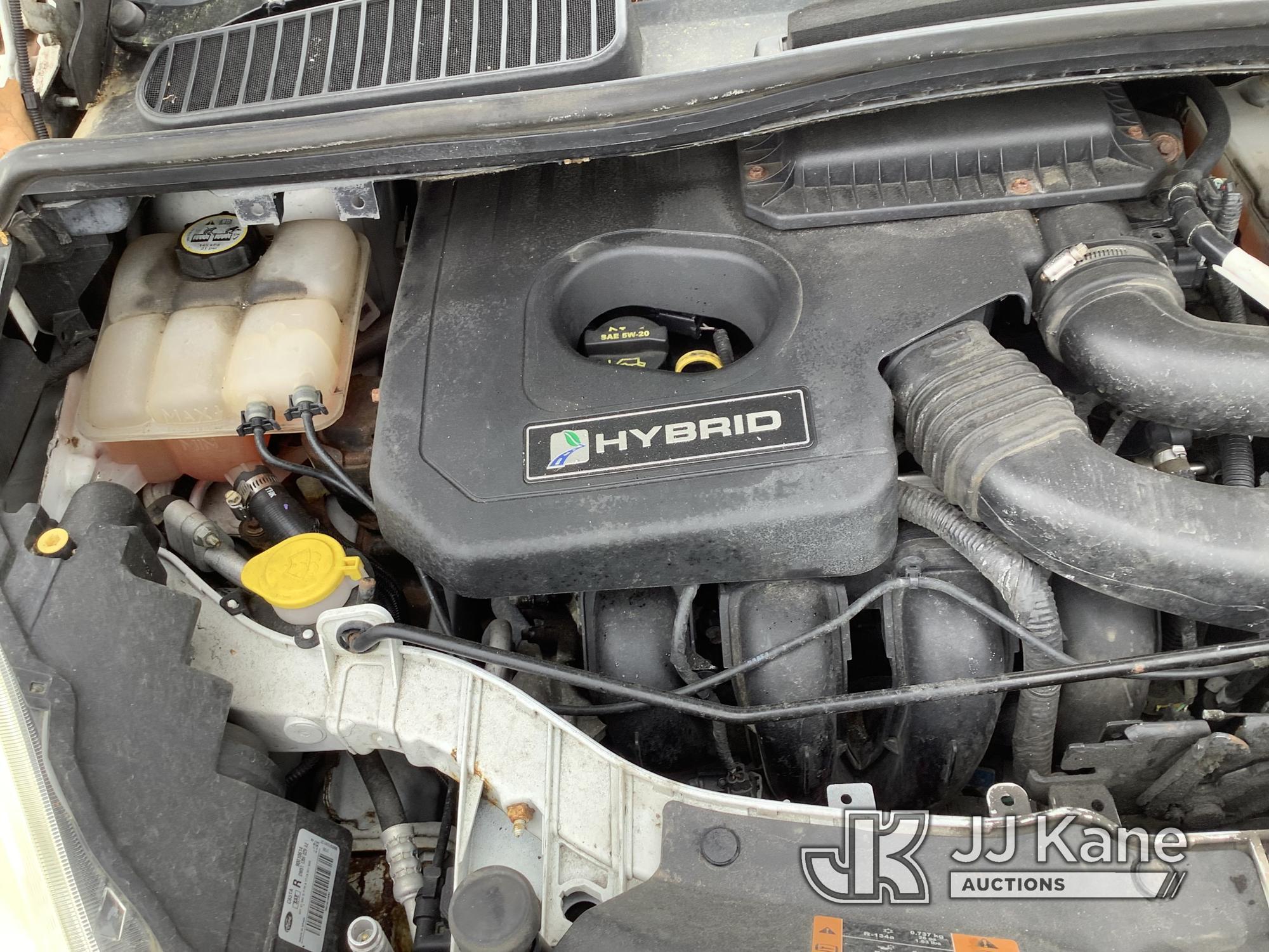 (Smock, PA) 2013 Ford C-Max 4-Door Hybrid Sedan Title Delay) (Runs & Moves, Rust & Paint Damage
