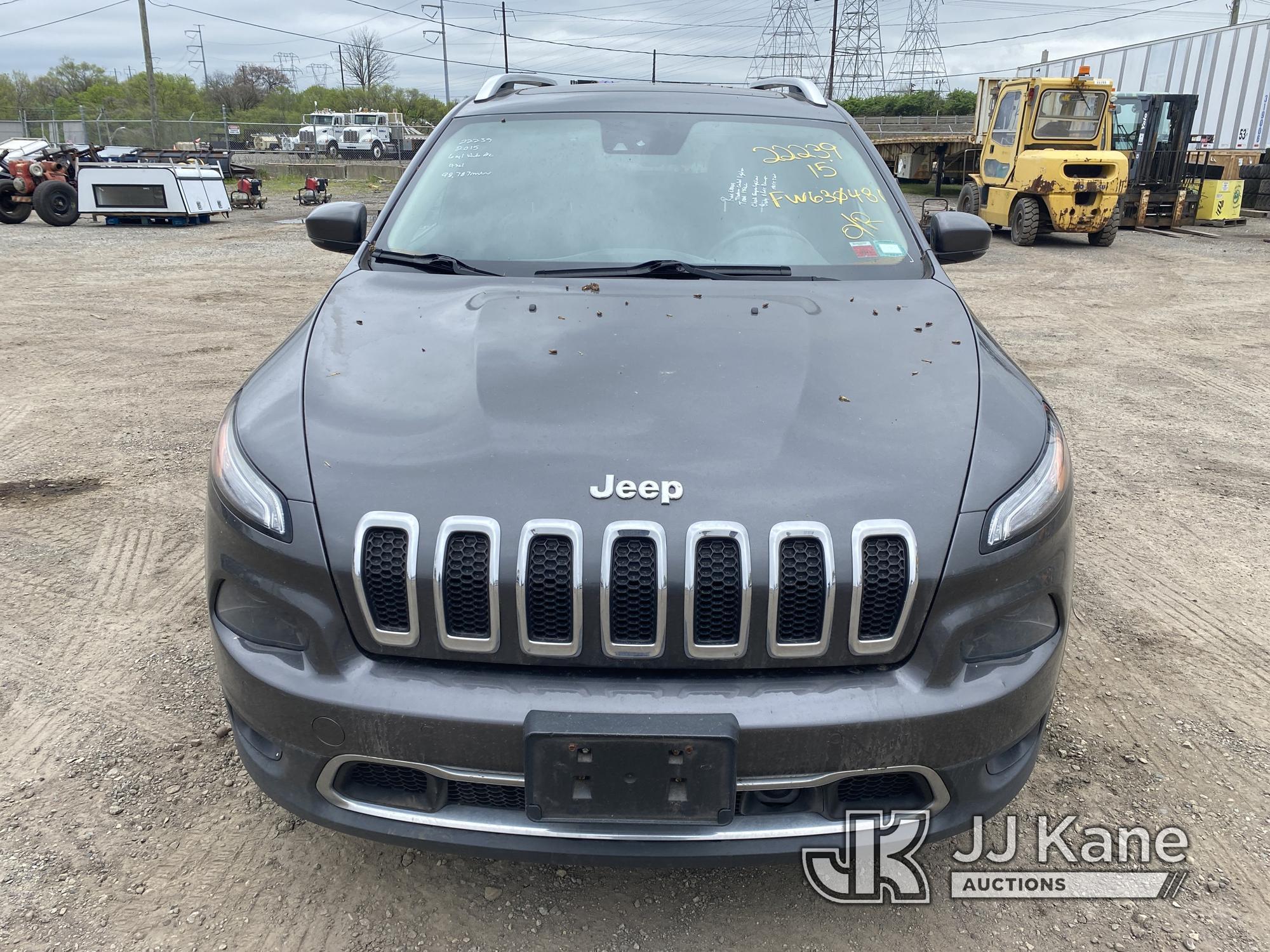 (Plymouth Meeting, PA) 2015 Jeep Cherokee 4x4 4-Door Sport Utility Vehicle Runs & Moves, Trans Issue