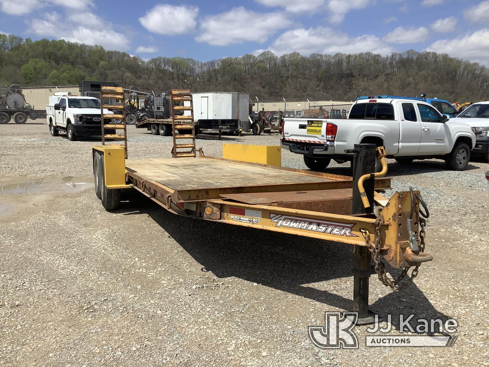 (Smock, PA) 2017 Monroe Towmaster 12D T/A Tagalong Equipment Trailer Rust Damage