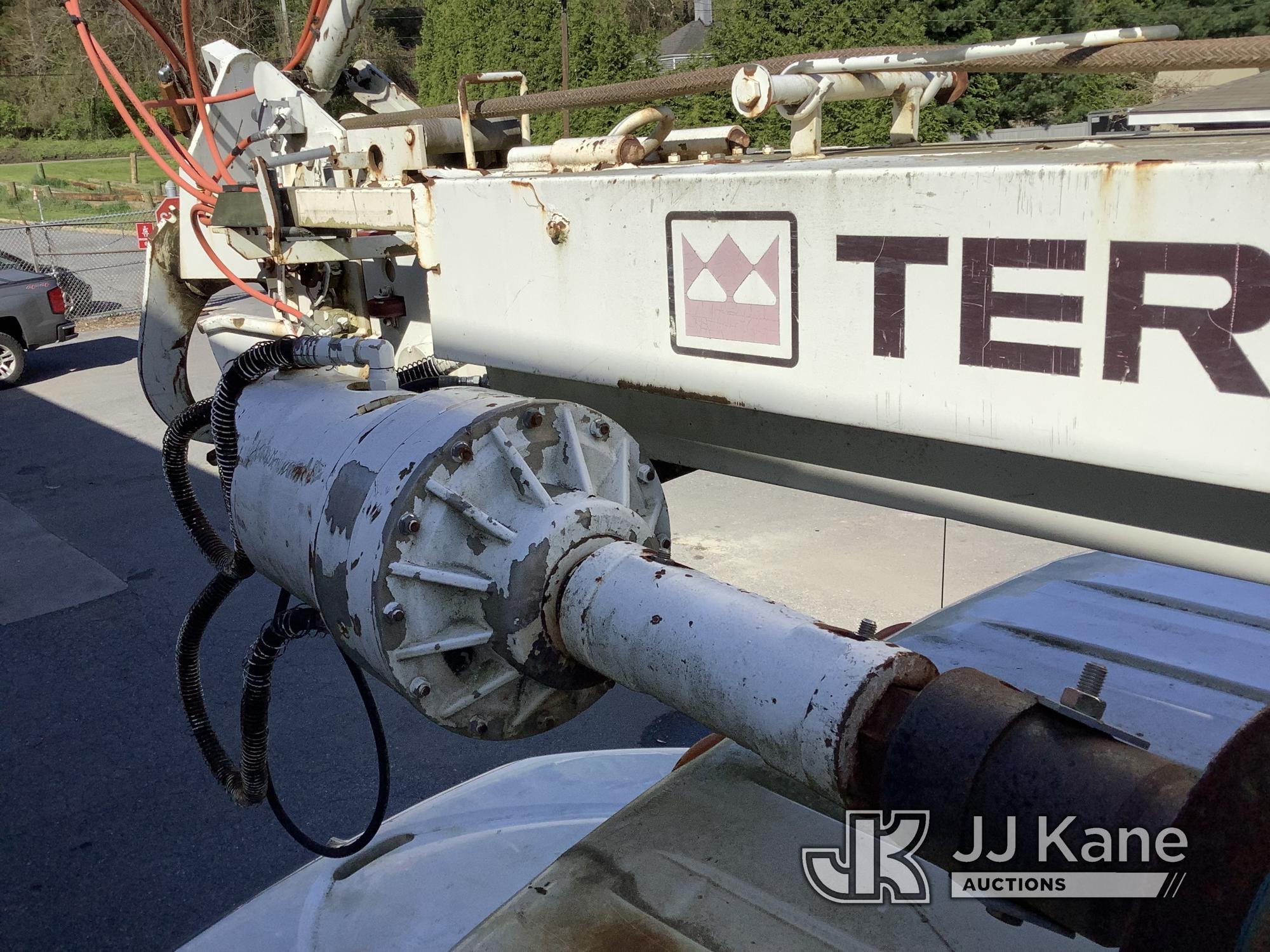 (Elkridge, MD) Terex/Telelect C4047, Digger Derrick rear mounted on 2011 International Durastar 4300