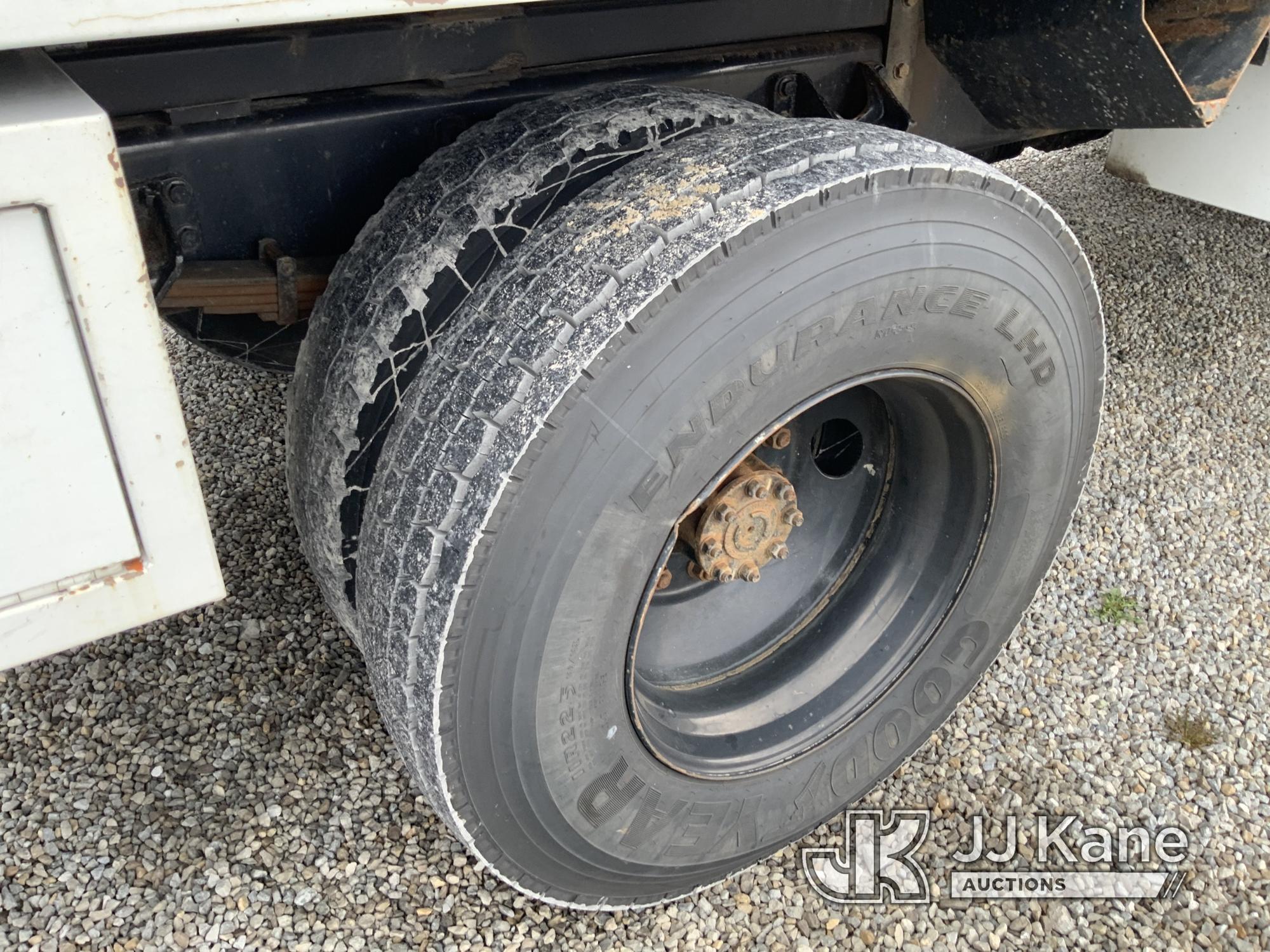 (Fort Wayne, IN) Altec LR756, Over-Center Bucket Truck mounted behind cab on 2015 Ford F750 Chipper