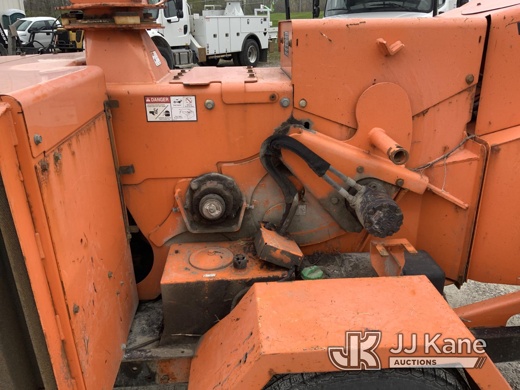 (Fort Wayne, IN) 2014 Vermeer BC1000XL Chipper (12in Drum), trailer mtd. Not Running, Condition Unkn