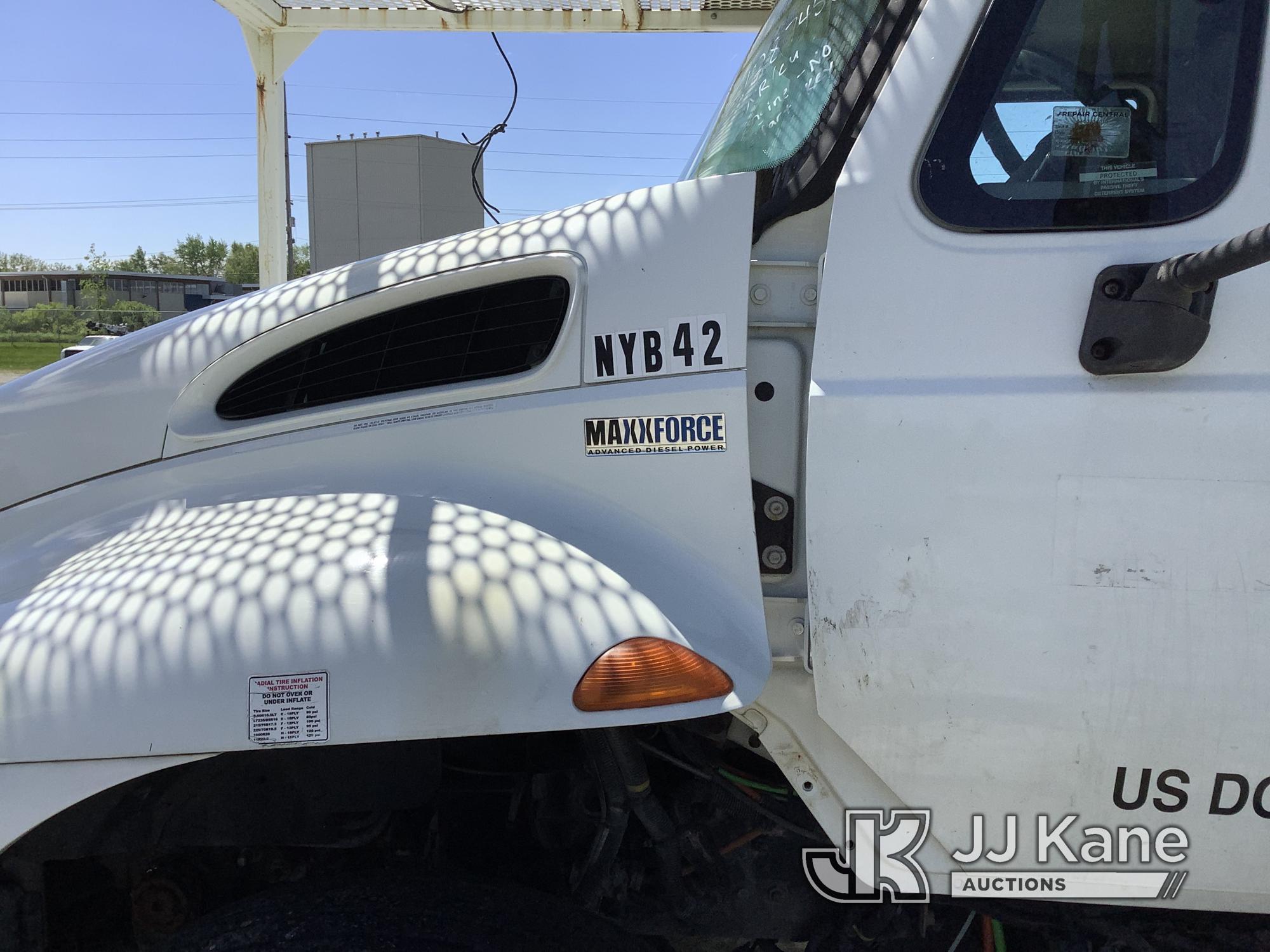 (Fort Wayne, IN) HiRanger 5TC-55, Material Handling Bucket Truck rear mounted on 2012 International