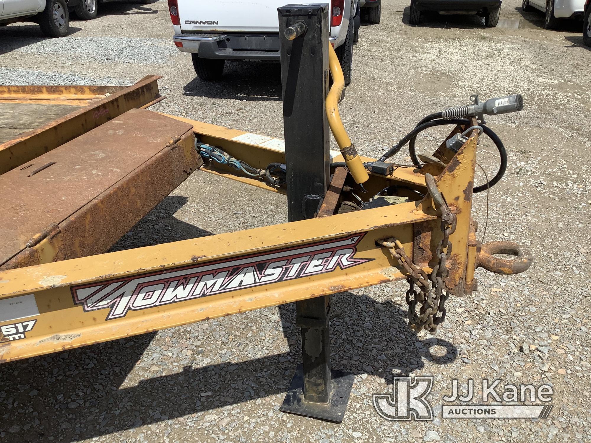 (Smock, PA) 2017 Monroe Towmaster 12D T/A Tagalong Equipment Trailer Rust Damage