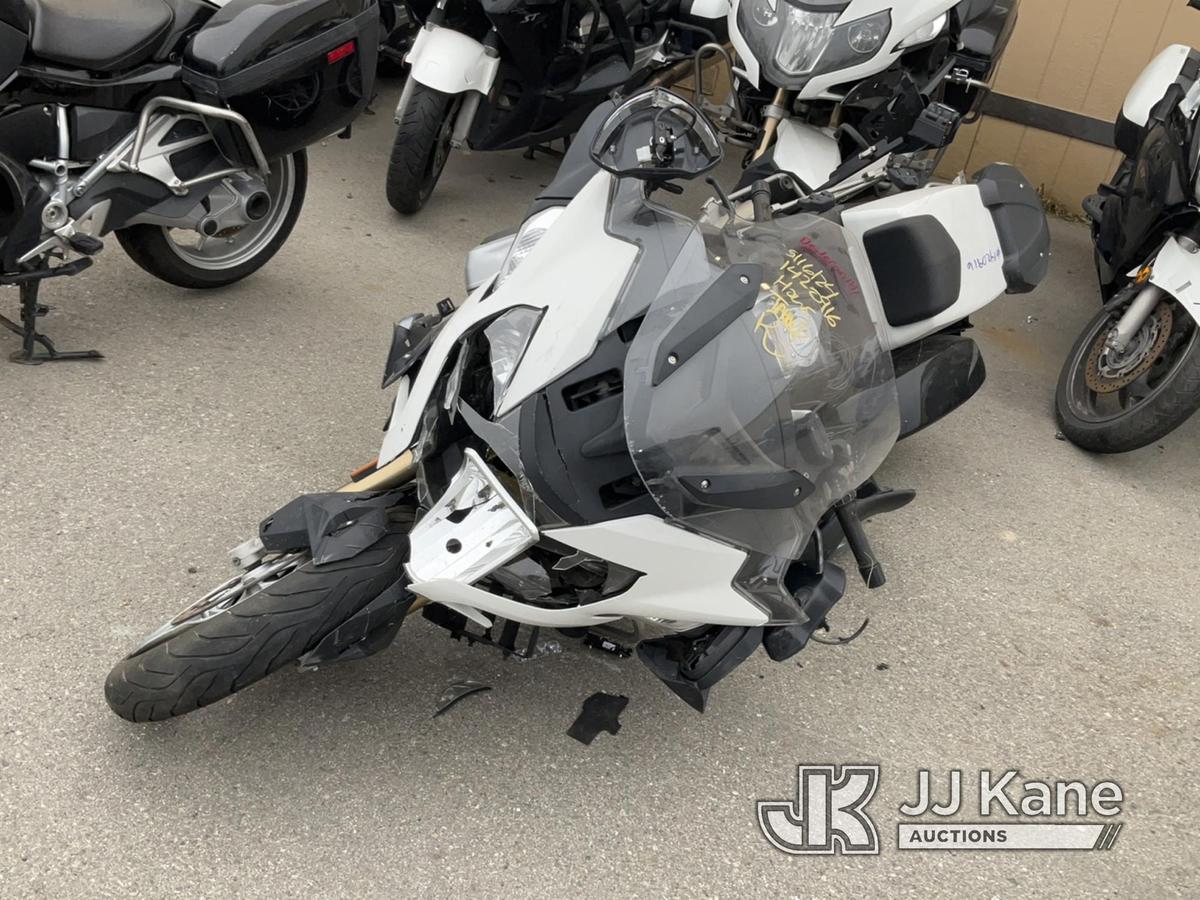 (Jurupa Valley, CA) 2020 BMW R 1250 RT Motorcycle Not Running , No Key , wrecked , Stripped Of Parts