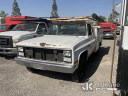 (Jurupa Valley, CA) 1988 GMC R3500 Cab & Chassis Not Running, Stripped of Parts