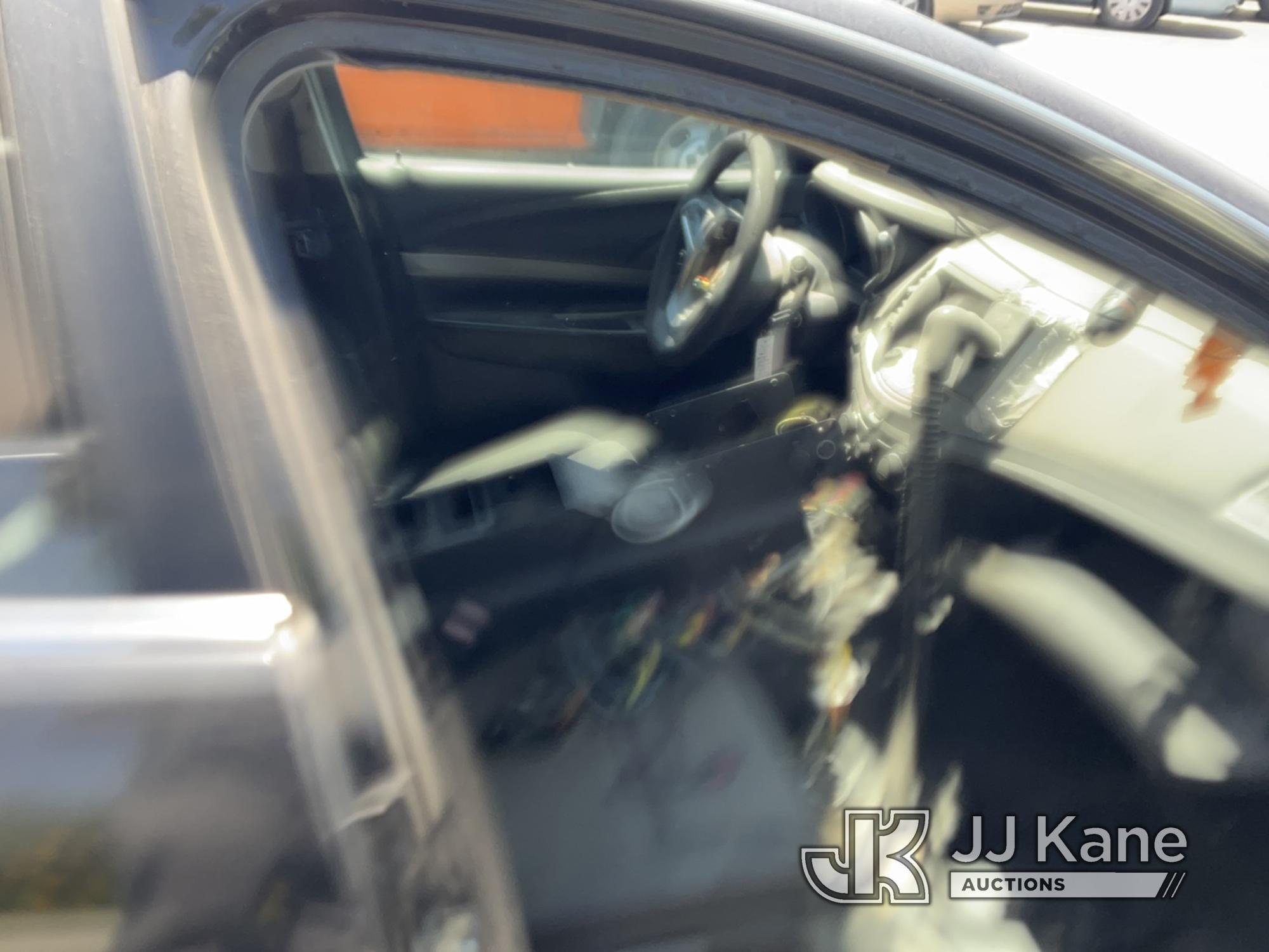 (Jurupa Valley, CA) 2014 Chevrolet Caprice 4-Door Sedan Runs & Moves, Air Bag Light Is On, Stripped
