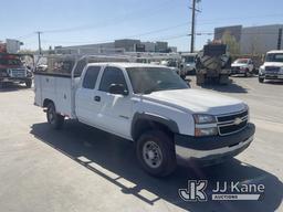 (Jurupa Valley, CA) 2006 Chevrolet Silverado 2500HD Extended-Cab Utility Truck Runs & Moves