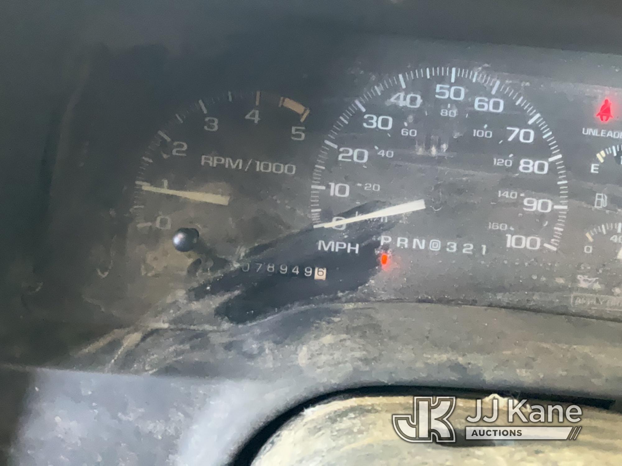 (Jurupa Valley, CA) 1995 GMC Sierra 3500 Flatbed Truck Runs Rough) (Interior Is Worn , Paint Damage,