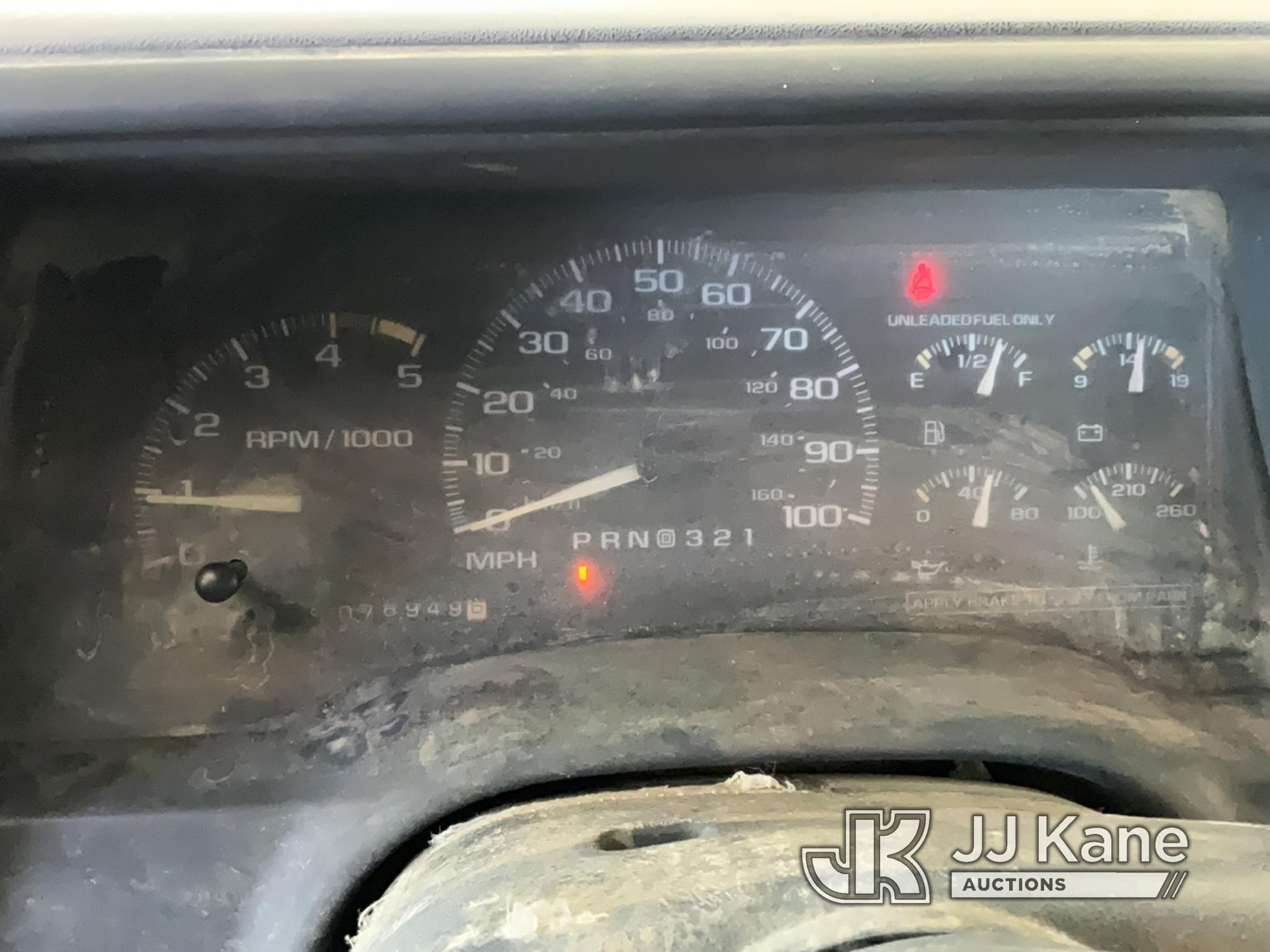 (Jurupa Valley, CA) 1995 GMC Sierra 3500 Flatbed Truck Runs Rough) (Interior Is Worn , Paint Damage,