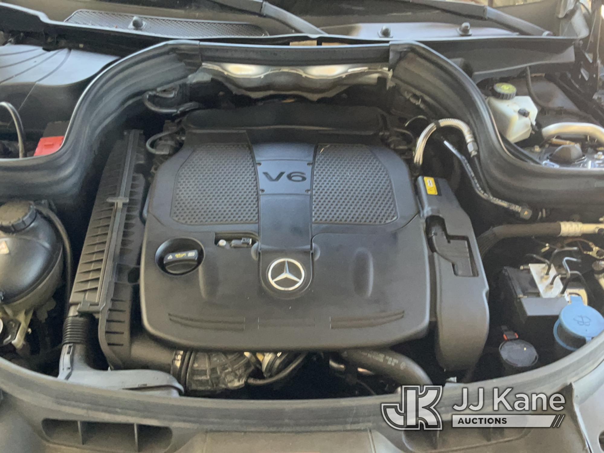 (Jurupa Valley, CA) 2014 Mercedes-Benz GLK 350 4-Door Sport Utility Vehicle Runs & Moves