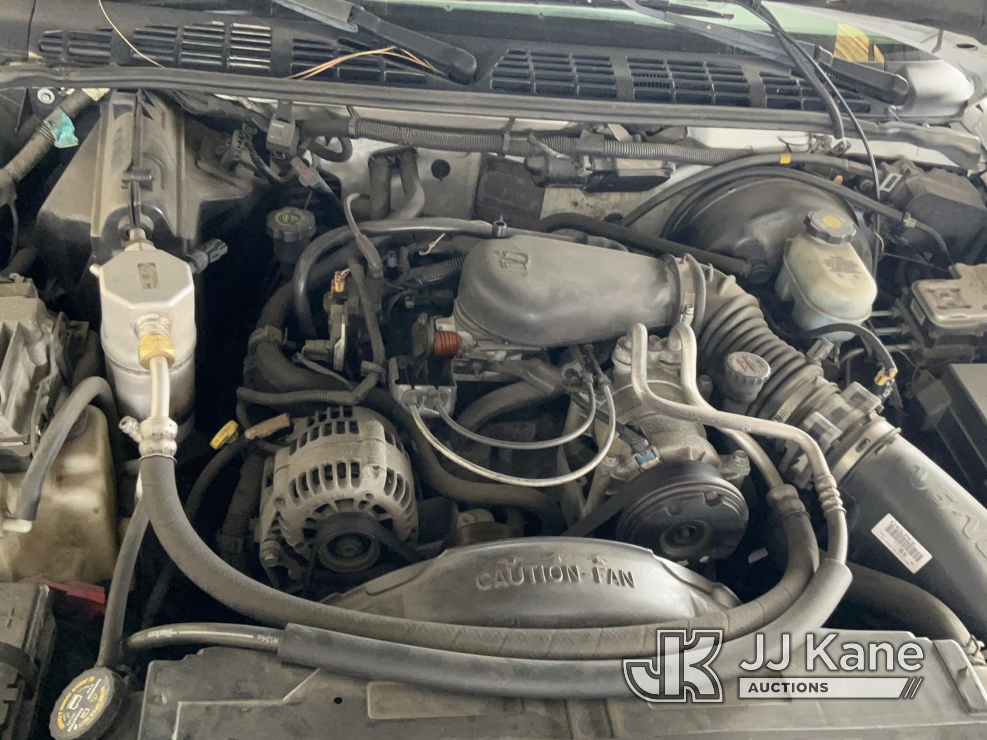 (Jurupa Valley, CA) 2002 Chevrolet S10 Pickup Truck Runs & Moves, Overheats
