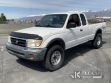 2000 Toyota Tacoma 4x4 Extended-Cab Pickup Truck Runs & Moves) (Missing Catalytic Converter, Oil Lea