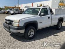 2006 Chevrolet Silverado 2500HD Pickup Truck Runs & Moves) (Body Damage