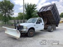 (Plymouth Meeting, PA) 2002 Ford F350 4x4 Dump Truck Runs Moves & Dump Operates, Body & Rust Damage