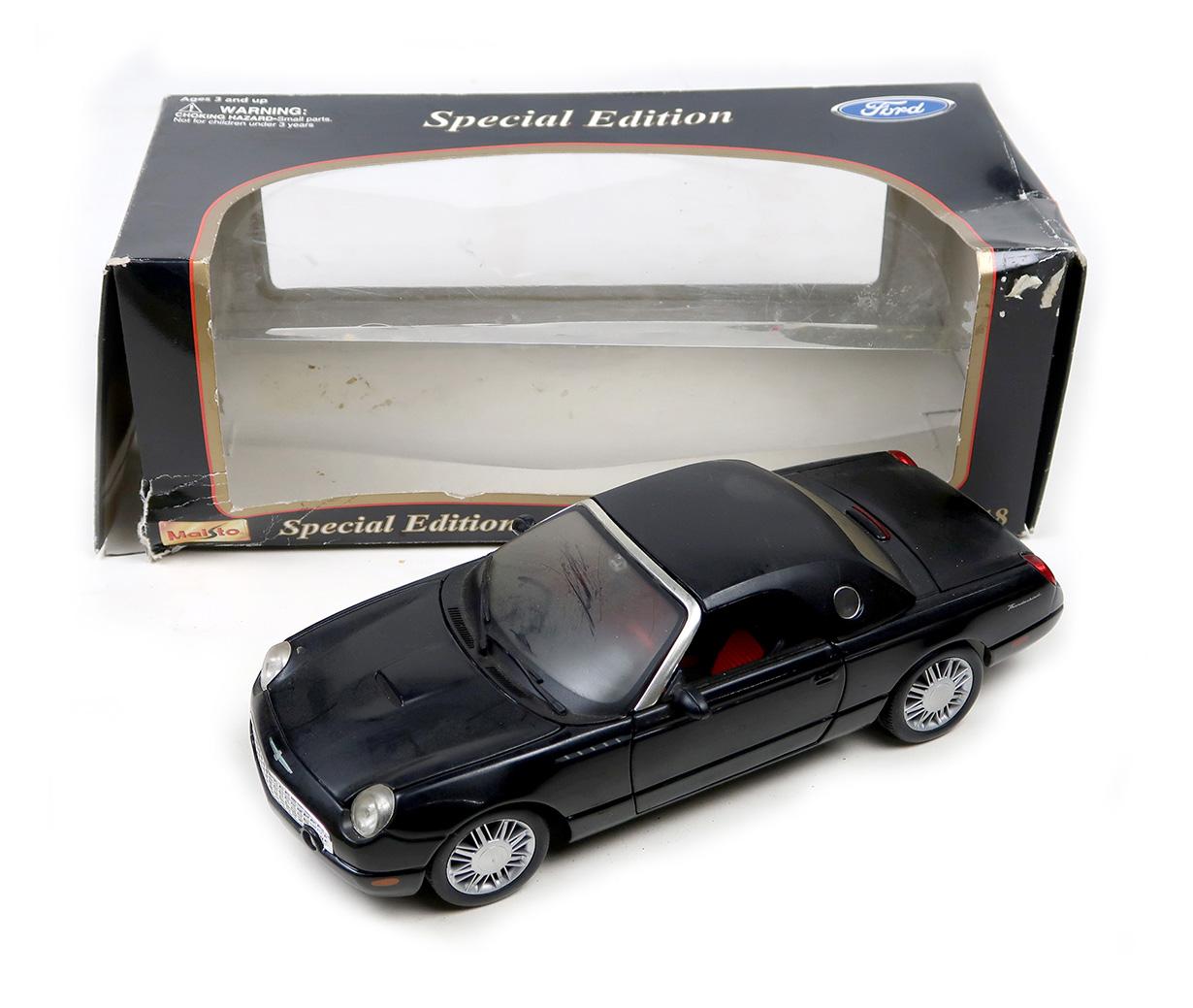 Toy Scale Models (3), Jada Toys 1967 Shelby GT-5000KR, Maisto 2002 Ford Thu