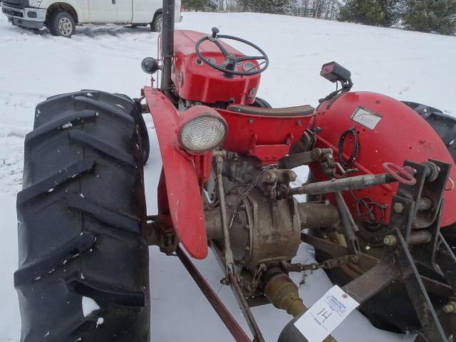 MASSEY FERGUSON 135 2WD DSL. TRACTOR