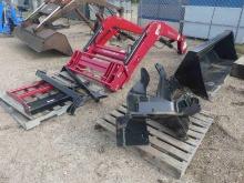 Mahindra 7095CLGC Loader, s/n 1926121789 w/ Bucket and Mounting Brackets
