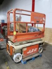 JLG scissor lift