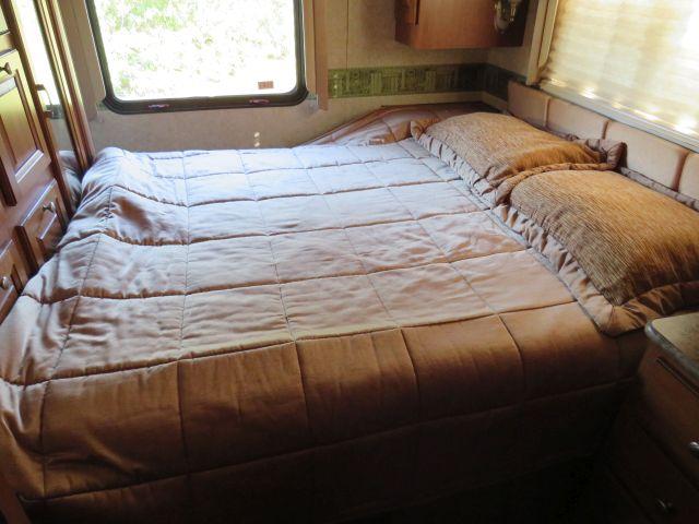 2012 Forest Rvier Georgetown Class A motorhome