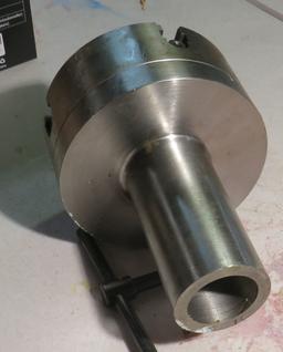 6" diameter  4 jaw Chuck, 2 1/2" diameter shaft