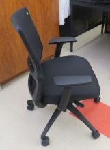 swivel hydraulic mesh back office with lumbar support