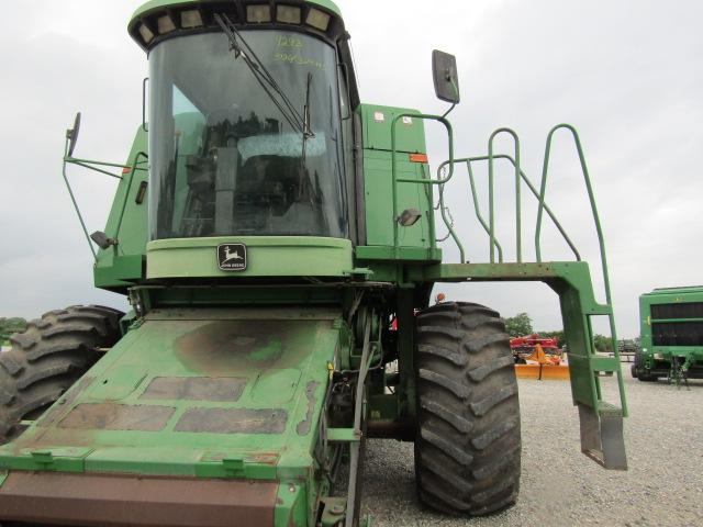 9293 9600 JOHN DEERE COMBINE C/A 4WD 5120/3614 HOURS