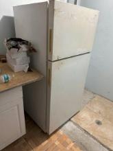 Apartment Size Refrigerator/Freezer