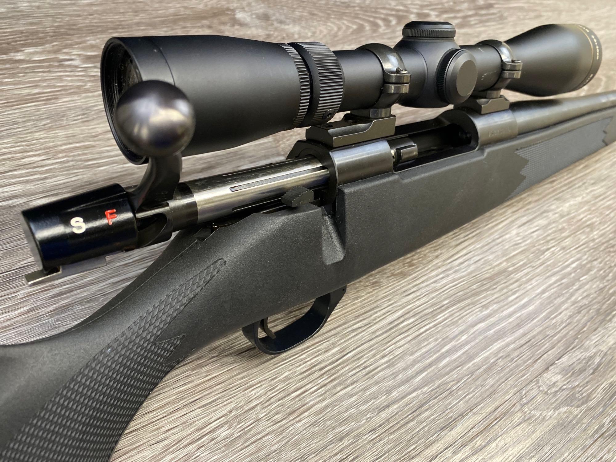WEATHERBY VANGUARD COMPACT .243 WIN. BOLT-ACTION BLACK RIFLE WITH SCOPE