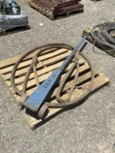 LARGE LIFTING CABLE AND WHEELED PRY BAR